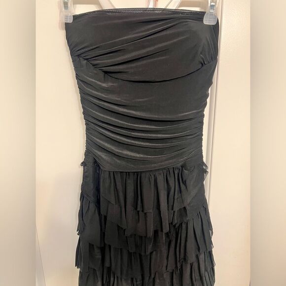 Romeo & Juliet Couture Black Asymmetrical Strapless Dress | small - Picture 3 of 5